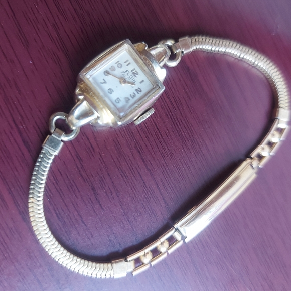 Vintage ELGIN DELUXE RARE Women\'s Watch 1950s